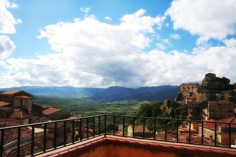 Hotel Florio Castiglione De Sicilia Exterior photo